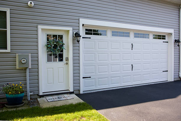 24/7 Emergency Garage Door Panel Replacement experts in Burnettown, SC